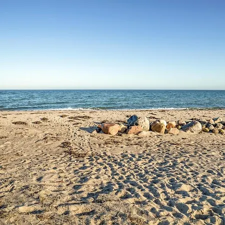 Ferienhaus Gorgeous In With Kitchen