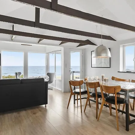 Ferienhaus Gorgeous In With Kitchen